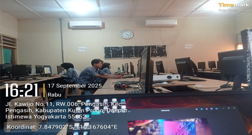 Jurnal Harian: Kegiatan Mengajar Produktif di Jurusan XII DKV1 dan XII DKV2 (17/09/2025)