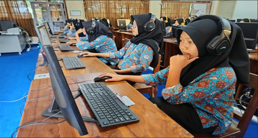 Pelaksanaan Test TOEIC di SMKN 1 Pengasih Berjalan Lancar