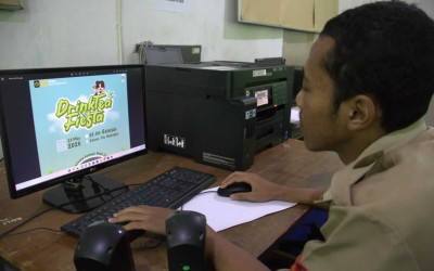 Jurnal Harian: Kegiatan Mengajar Produktif di Jurusan XII DKV1 (10/10/2025)